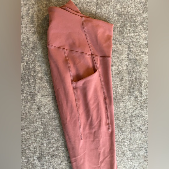 Lululemon Wunder Train High Rise Tight with Pocket size 4 coral light salmon - Picture 3 of 3